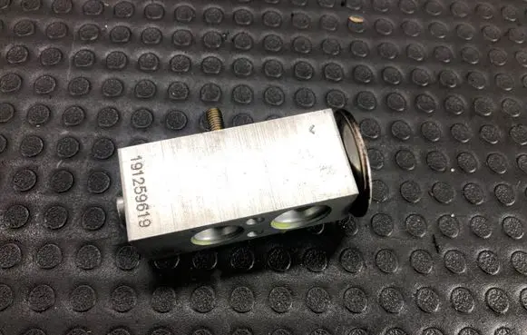 Mercedes-Benz SL R129 Air conditioning (A/C) expansion valve A1248300084
