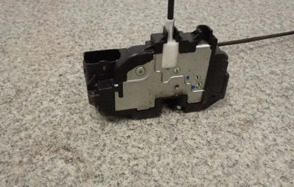 Nissan Micra C+C Rear door lock