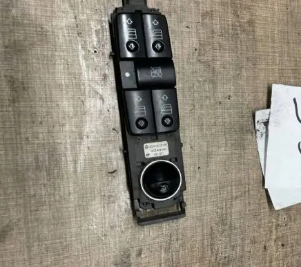 Mercedes-Benz S W220 Electric window control switch A2208213179 501971 Q02A09442