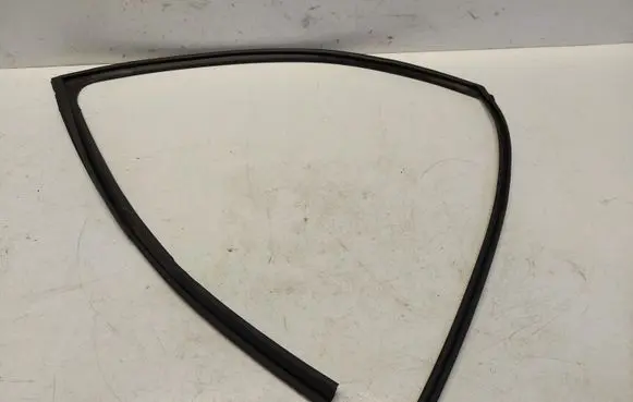 Toyota C-HR I Rubber seal front door window/glass 68141-F4010