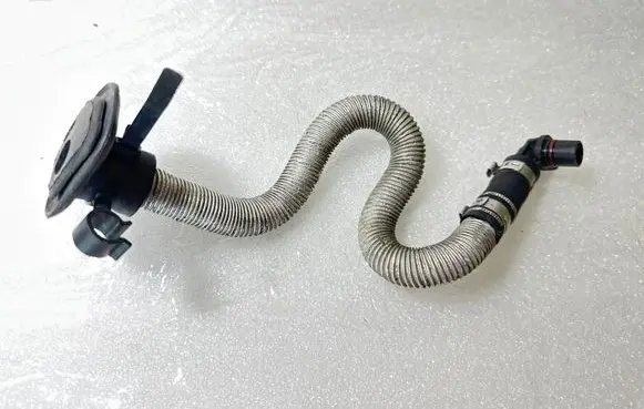 Audi A6 S6 C5 4B Vacuum line/pipe/hose 8D0611743B