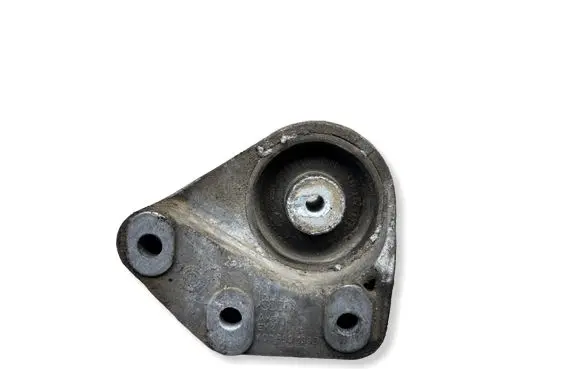 Audi A8 S8 D2 4D Engine mount bracket 4D0599133D