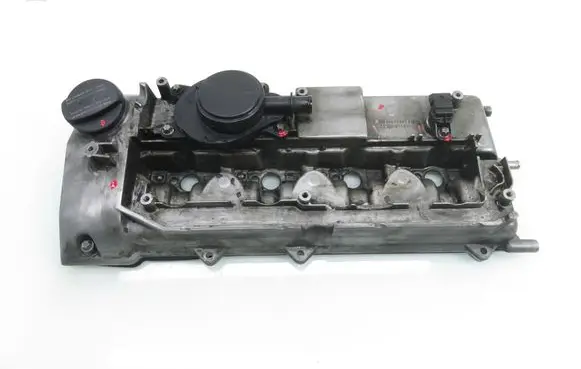Mercedes-Benz Vito Viano W638 Rocker cam cover 6110160605