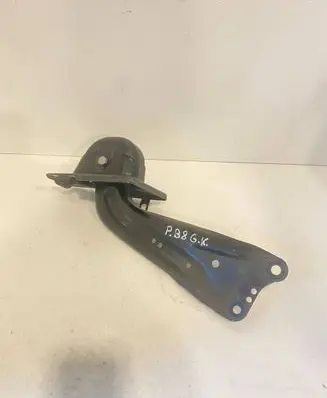 Volkswagen PASSAT B8 Rear upper control arm/wishbone 5Q0505225C