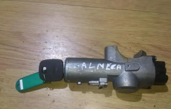Nissan Almera Ignition lock 8145