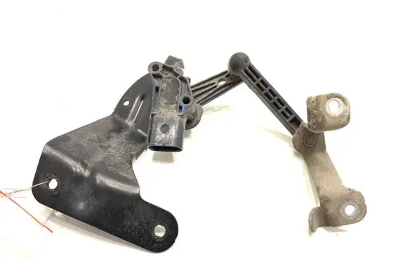 Headlight/headlamp level sensor
