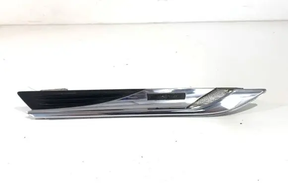 Front indicator light