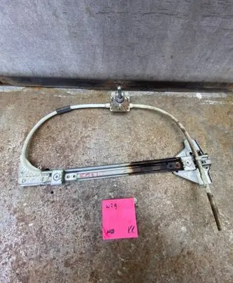 Renault Megane I Rear door manual window regulator 