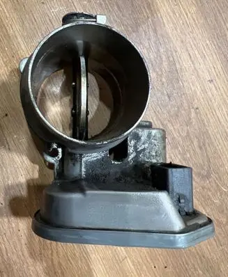 BMW 3 E90 E91 Throttle valve 7791481