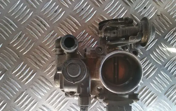 Mazda 323 Throttle valve 1959002496 12N19