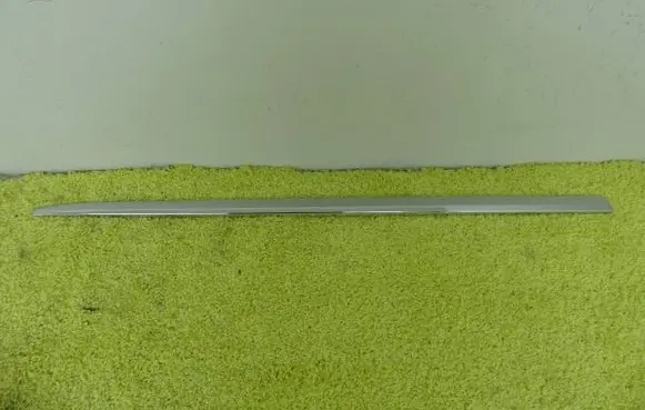 Suzuki SX4 Front door trim (molding) 990E0-61M08-CSM