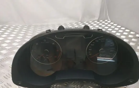 Audi Q3 8U Speedometer (instrument cluster) 8U0920940E A2C80909100