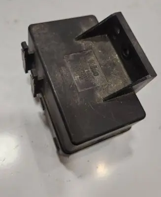 Nissan X-Trail T30 Glow plug pre-heat relay 9628756080