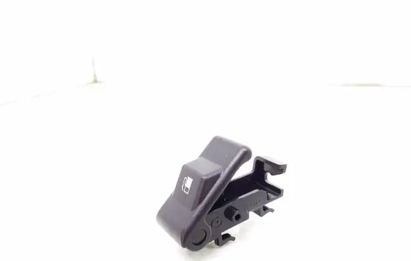 Mazda CX-3 Fuel tank opening switch 