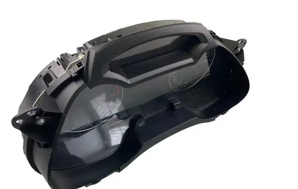 Volkswagen PASSAT B8 Speedometer (instrument cluster) 8K0920930B