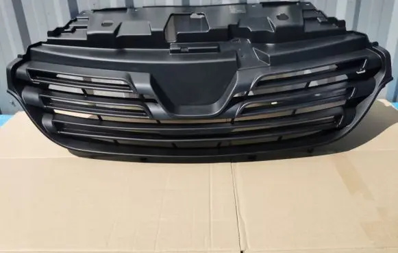 Renault Trafic III (X82) Front bumper upper radiator grill 623108673R