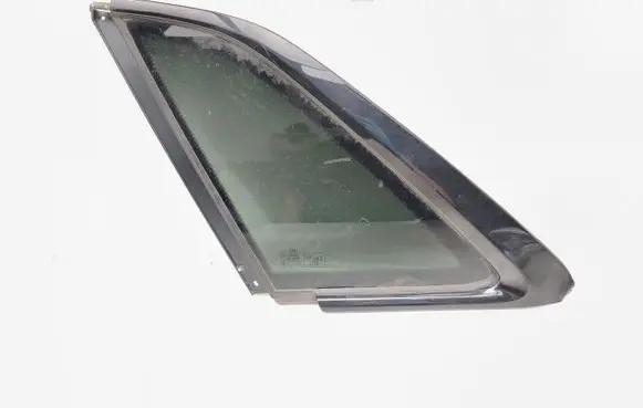 Audi Q8 Rear side window 4M8845297F