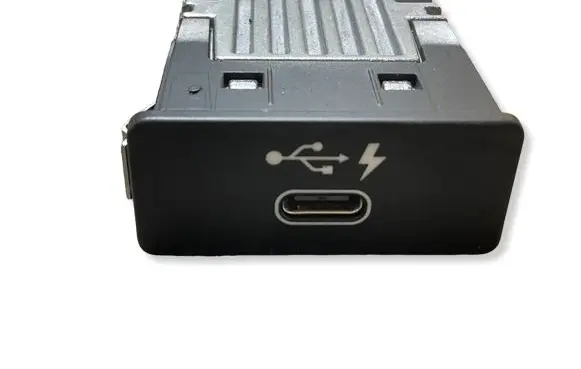 BMW 3 G20 G21 USB socket connector 8711939