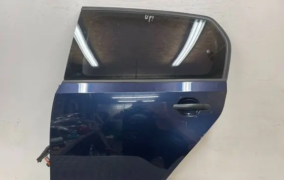 Volkswagen Up Rear door