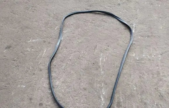 Ford Mondeo MK IV Trunk rubber seal (body) 