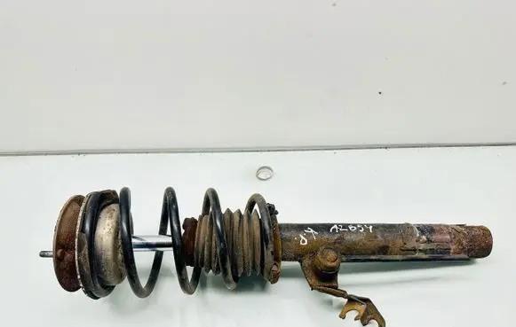 BMW 3 E90 E91 Front shock absorber with coil spring 47657