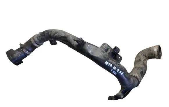 Volkswagen Jetta VI Intercooler hose/pipe 5N0145840G 5N0145828E 03L131111G