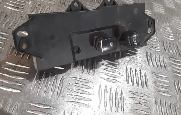 Chrysler Pacifica Electric window control switch 04685982AF
