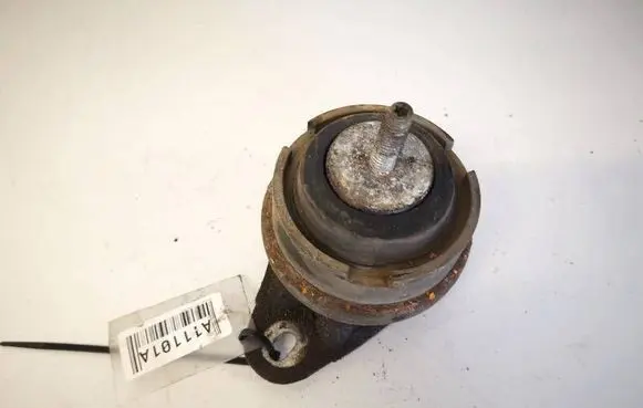 Peugeot 407 Engine mounting bracket 