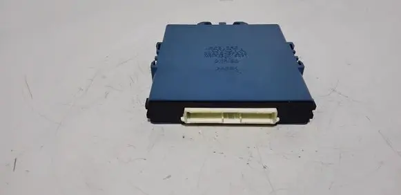 Toyota Corolla Verso AR10 Combustion control unit/module 896180F020 MB1238009021