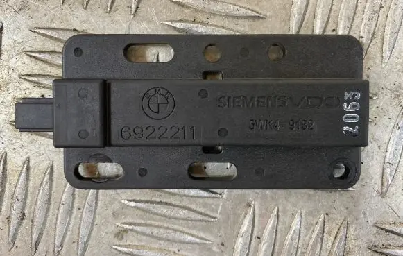 BMW 5 E60 E61 Keyless (KESSY) go control unit/module 6922211