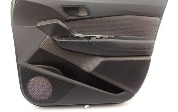 Toyota C-HR I Front door card panel trim 67781-X1B25