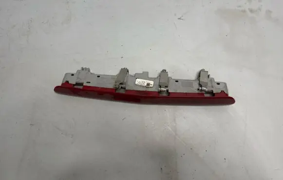 Chevrolet Camaro Third/center stoplight 300499