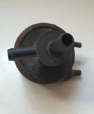 Audi 100 S4 C4 Valve vacuum 3911070906