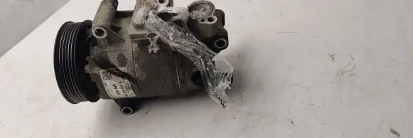 Volkswagen PASSAT B6 Air conditioning (A/C) compressor (pump) 5N0820803A 06088235929D 01140562