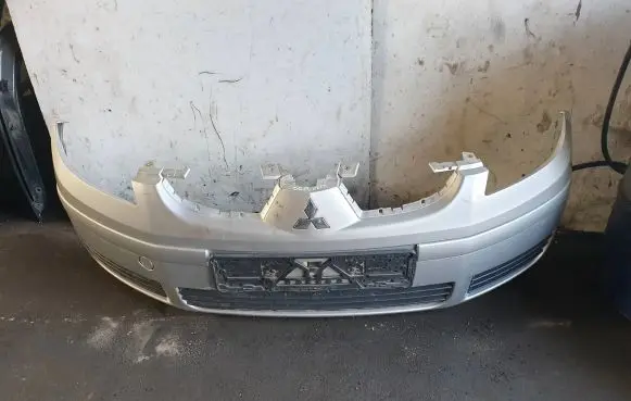 Mitsubishi Colt Front bumper