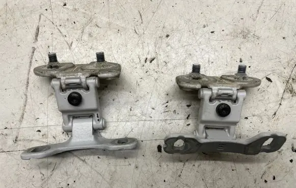 BMW X1 E84 Tailgate/trunk/boot hinge 706062609 706062509