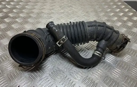 SsangYong Rexton Turbo air intake inlet pipe/hose