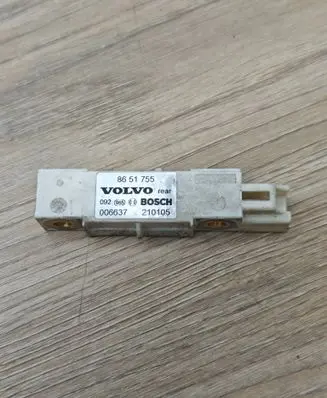 Volvo V70 Airbag deployment crash/impact sensor 8651755 006637 210105
