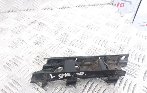Volkswagen PASSAT B6 Front bumper mounting bracket 3C0807183
