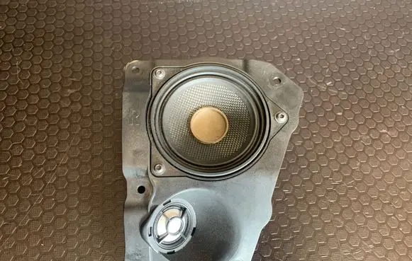 BMW 7 F01 F02 F03 F04 Parcel shelf speaker 430407860101 1D120822015