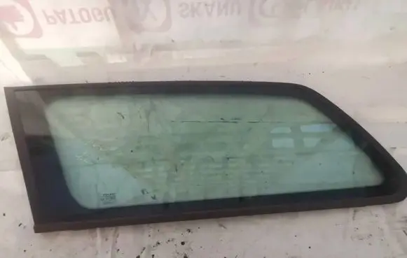 Volvo V50 Rear side window