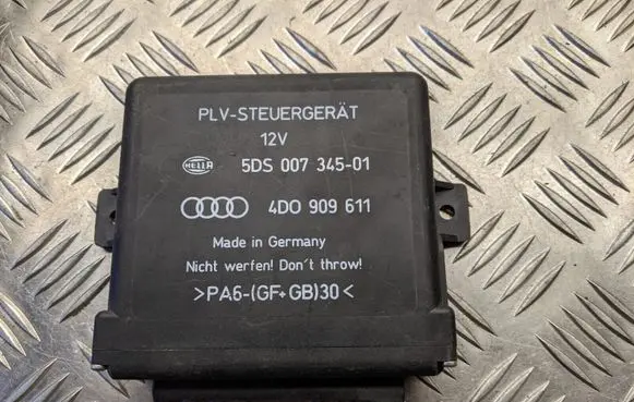 Audi A8 S8 D2 4D Power steering control unit/module 4D0909611