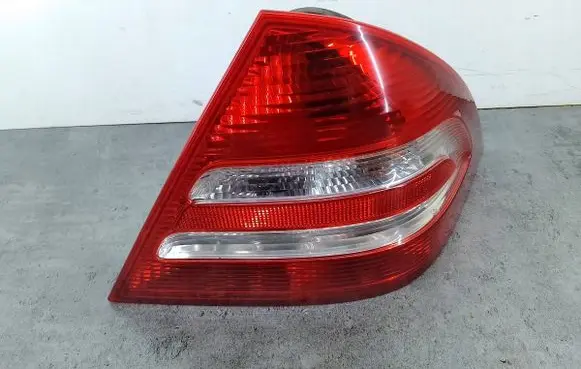 Mercedes-Benz C W203 Rear/tail lights 