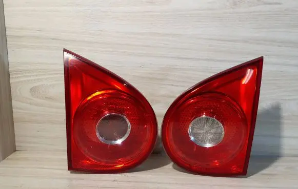 Volkswagen Golf V Tailgate rear/tail lights 1K6945094E 1K6945093E