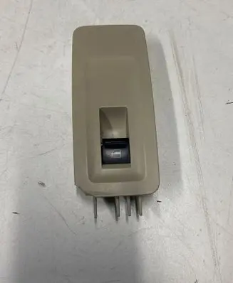 Volkswagen PASSAT B7 Front door window switch trim 561867376