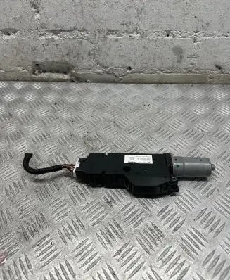 Mercedes-Benz E AMG W213 Sunroof motor/actuator A2139062104 A2139014101