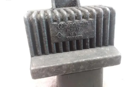 Glow plug pre-heat relay