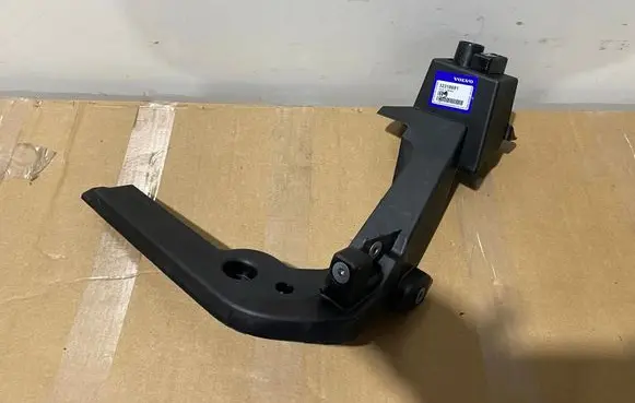 Volvo XC40 Headlight/headlamp mounting bracket 32318691