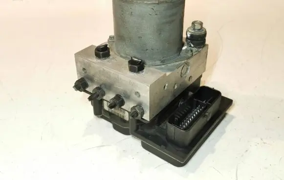 Audi A4 S4 B7 8E 8H ABS Pump 8E0614517AK 8E0910517D