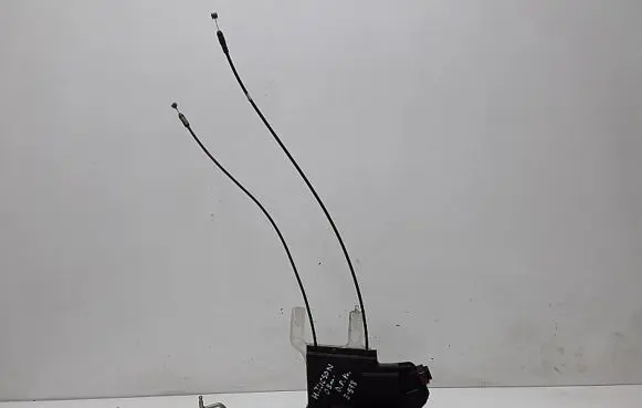 Hyundai Tucson JM Front door lock